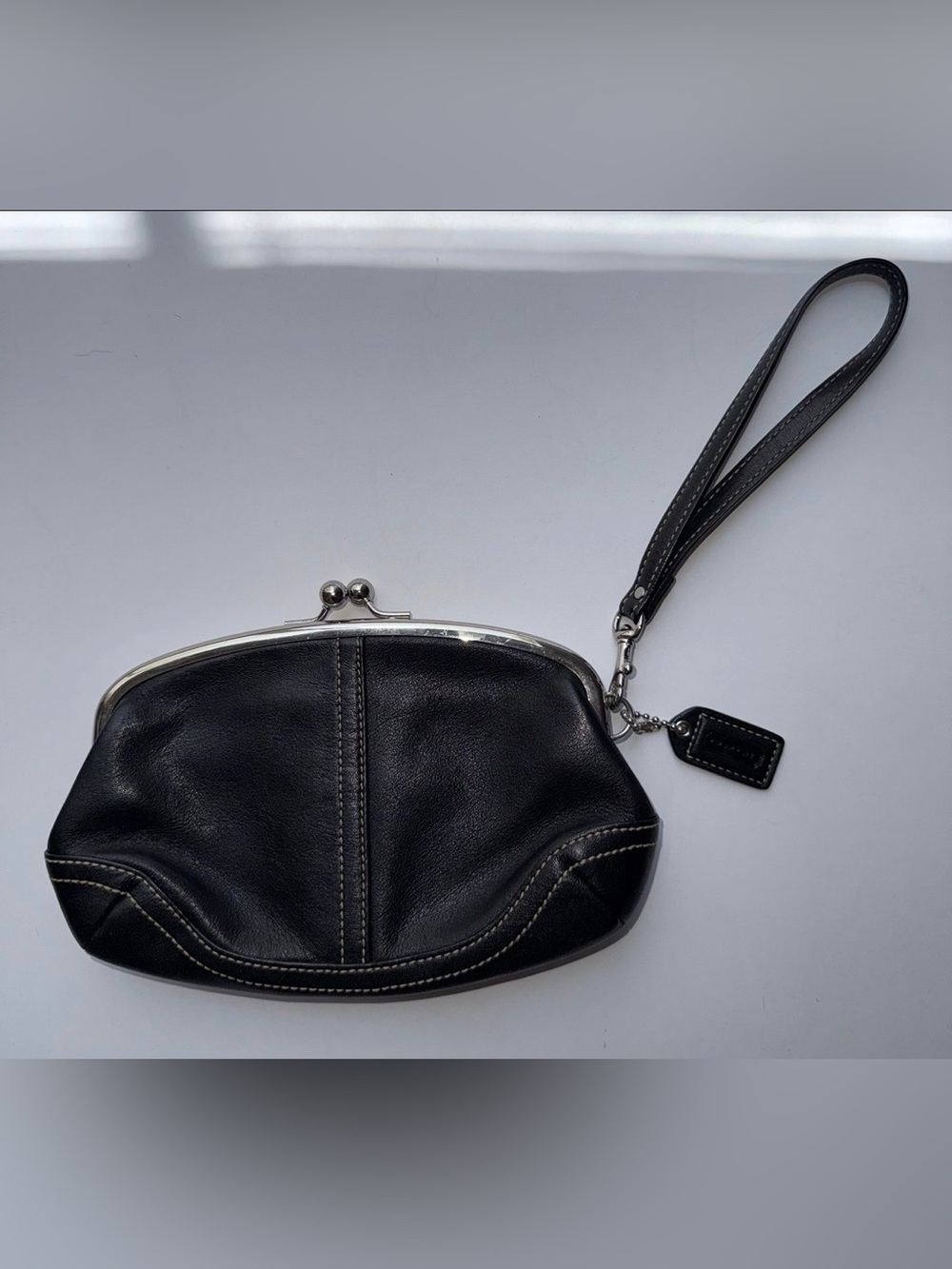Coach Vintage Kisslock Change Purse Wristlet Black
